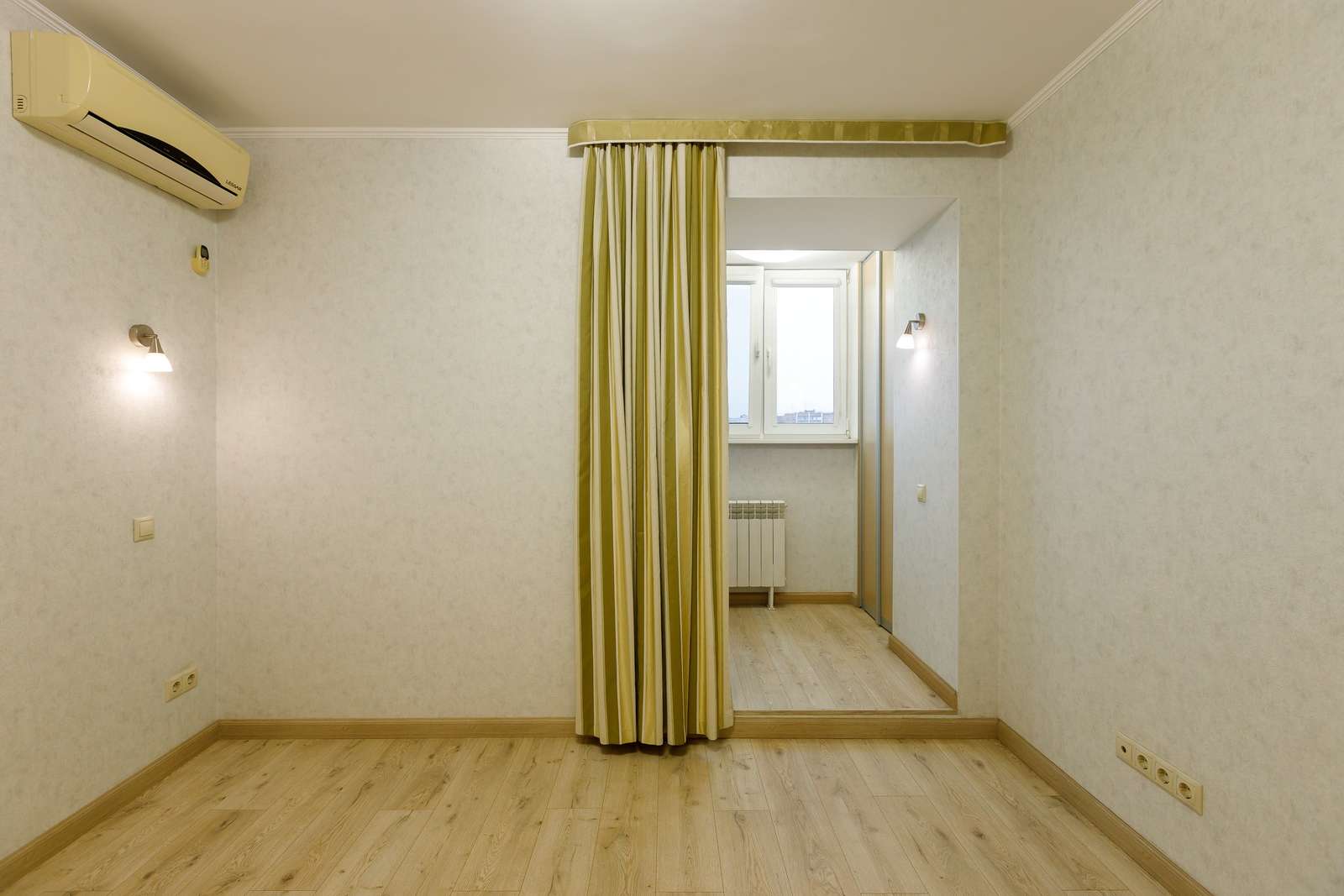 Продажа 3-комнатной квартиры, Самара, Карла Маркса проспект,  6