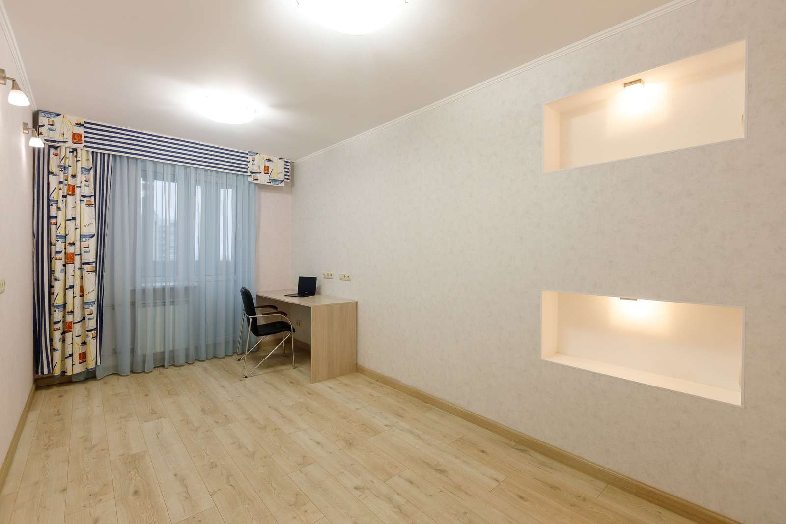 Продажа 3-комнатной квартиры, Самара, Карла Маркса проспект,  6